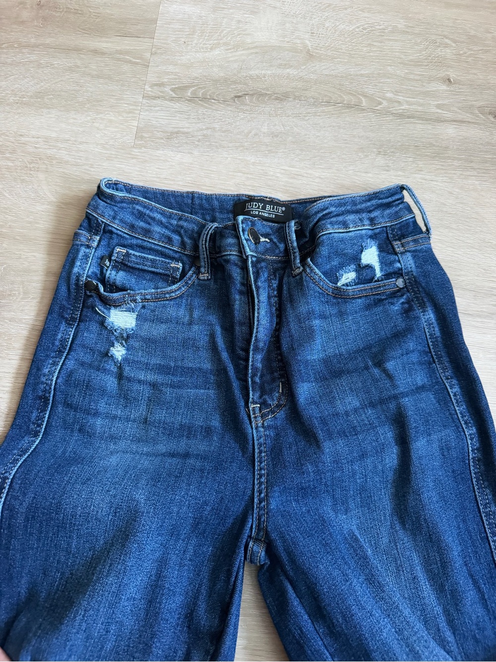 Judy Blue Dark Wash High Rise Flare Jeans Raw Hem Distressed 5/27 - Picture 4 of 9